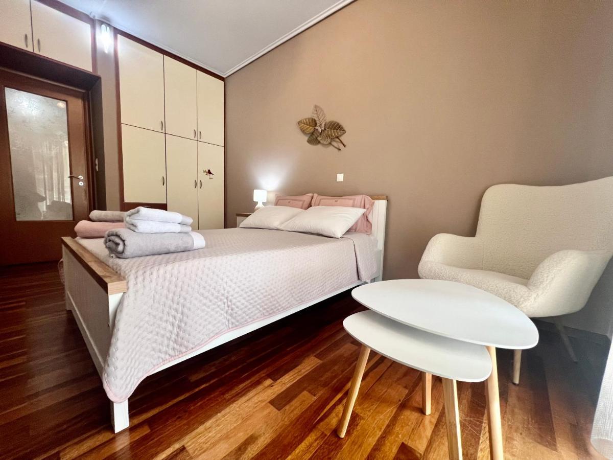 Elegant Downtown Retreat Apartment Kalamata Luaran gambar
